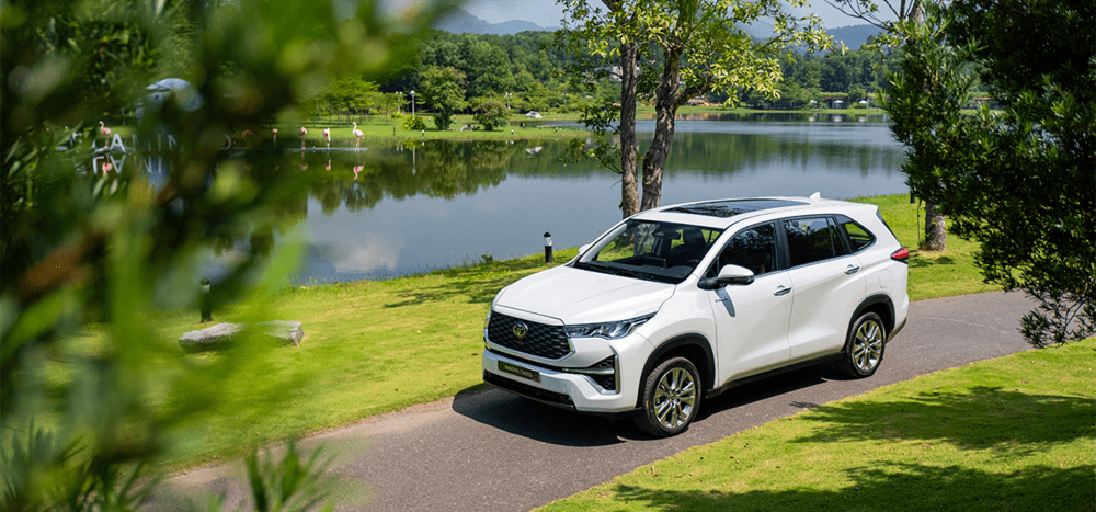 Innova Cross máy xăng 2024 - Những thay đổi vượt trội so với phiên bản cũ