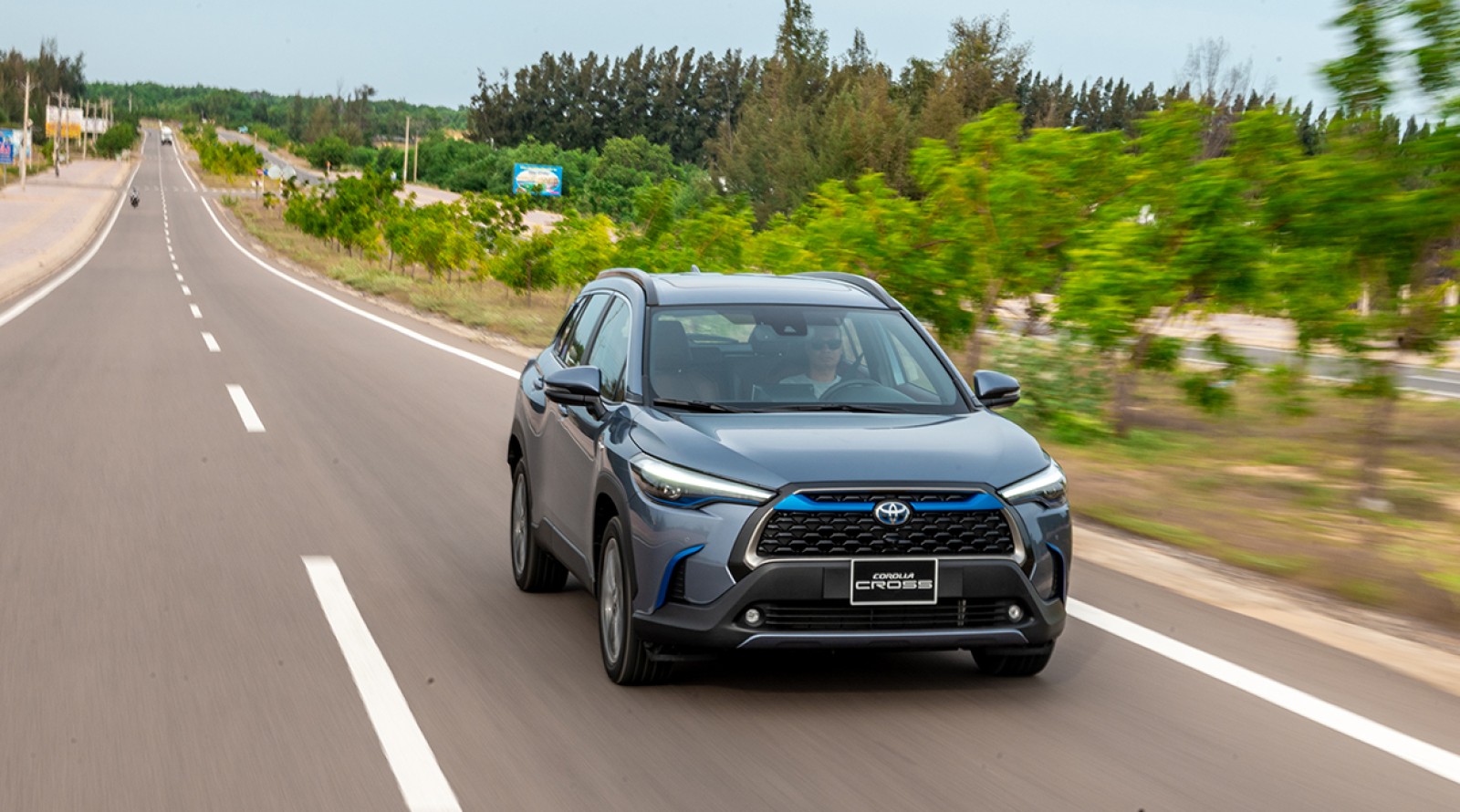 Bạn đã biết: Kỹ năng lái xe an toàn khi đi cạnh xe siêu lớn !